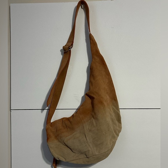 Free People We The Free Reiss Sling Bag Suede Dip Dye Tan Rust BIG Size NWT - Picture 3 of 8